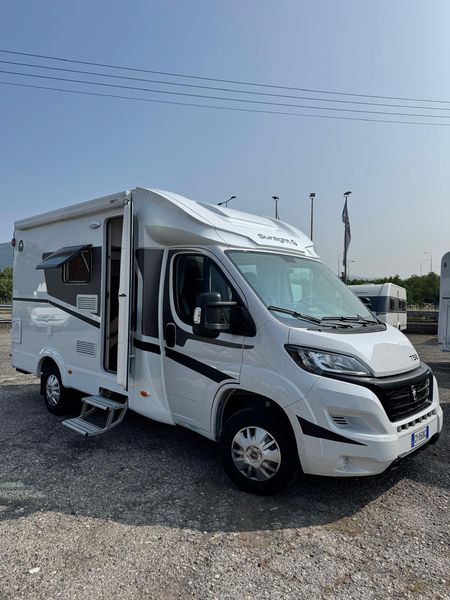 TIPOLOGIA B -  SEMINTEGRALE 595cm  2 posti letto 2 posti viaggio