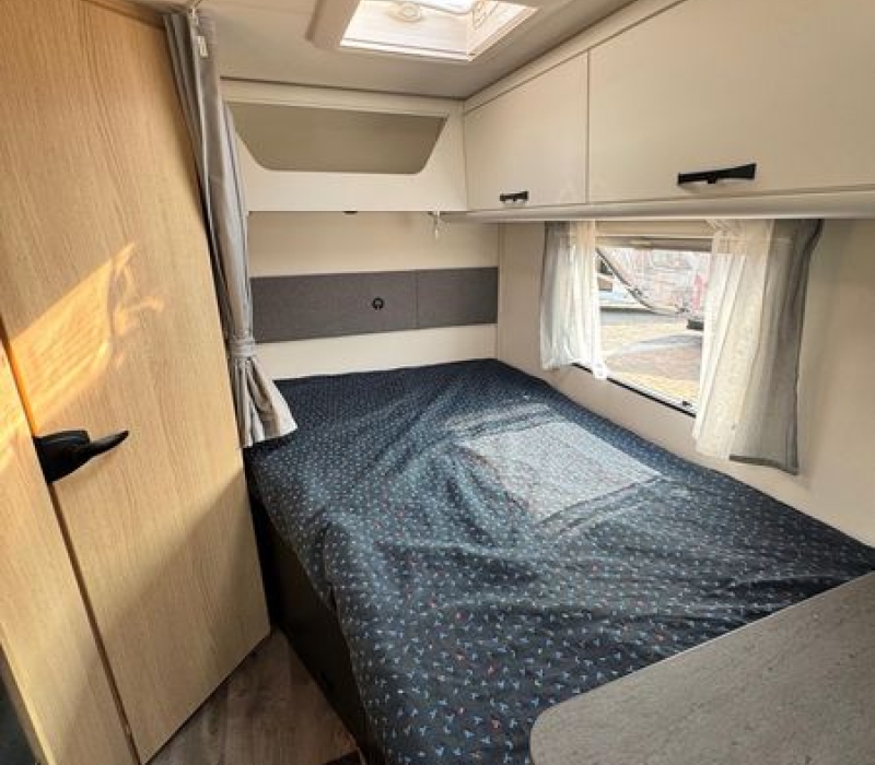 Camper noleggio semintegrale 595 cm_Camper land 3000_brescia (1)