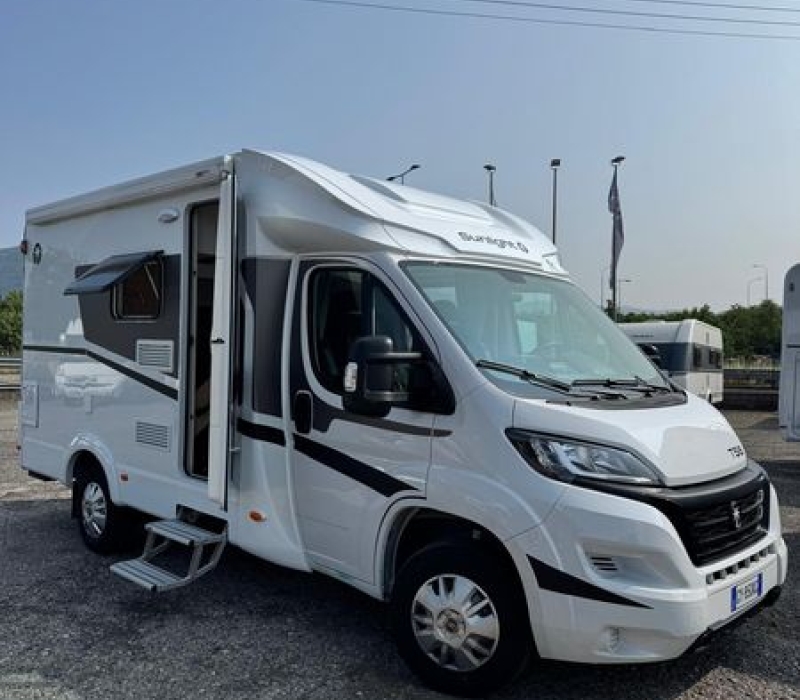 Camper noleggio semintegrale 595 cm_Camper land 3000_brescia (14)