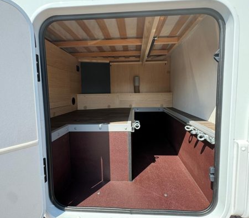 Camper noleggio semintegrale 595 cm_Camper land 3000_brescia (30)