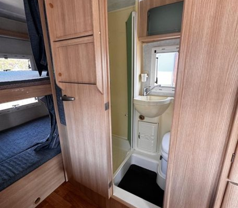 camper-usato-famiglia-mansardato-camper land 3000-brescia-occasione (12)