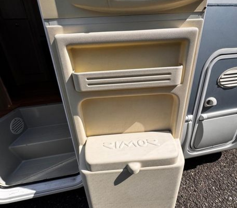 camper-usato-famiglia-mansardato-camper land 3000-brescia-occasione (15)