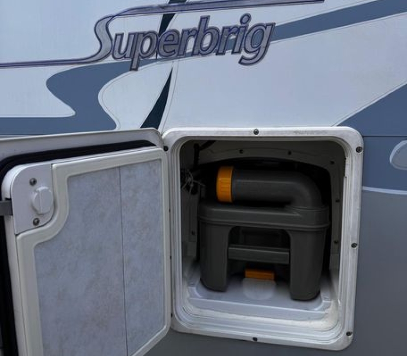 camper-usato-famiglia-mansardato-camper land 3000-brescia-occasione (16)