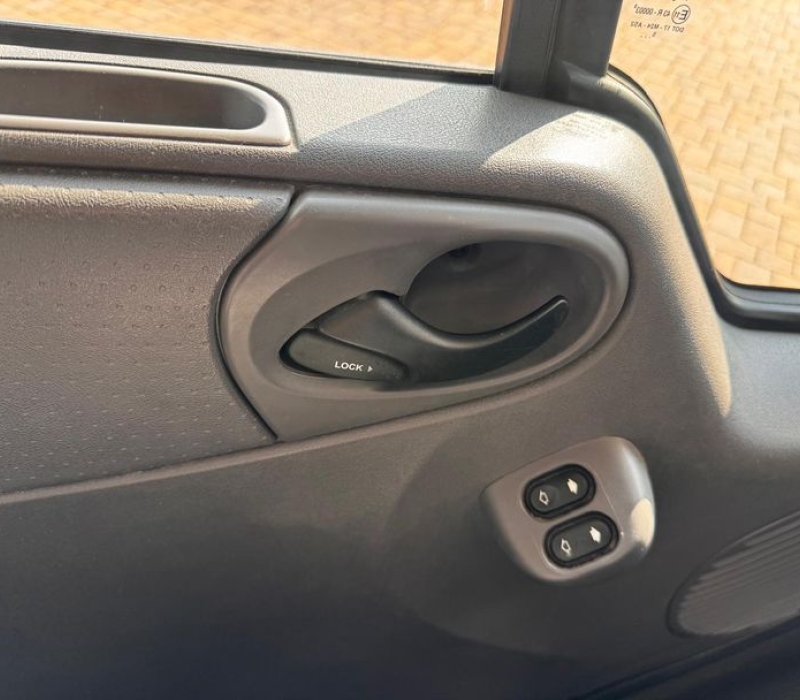 camper-usato-famiglia-mansardato-camper land 3000-brescia-occasione (22)