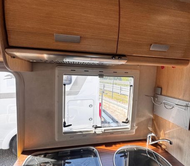 camper-usato-famiglia-mansardato-camper land 3000-brescia-occasione (49)