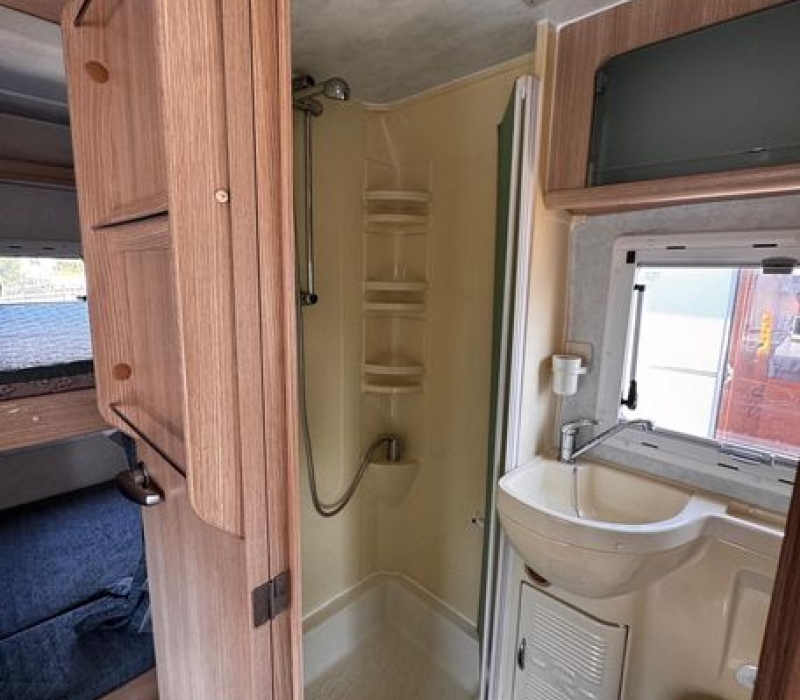 camper-usato-famiglia-mansardato-camper land 3000-brescia-occasione (7)