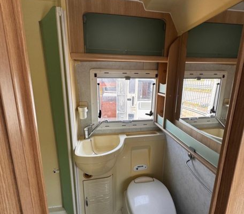 camper-usato-famiglia-mansardato-camper land 3000-brescia-occasione (8)