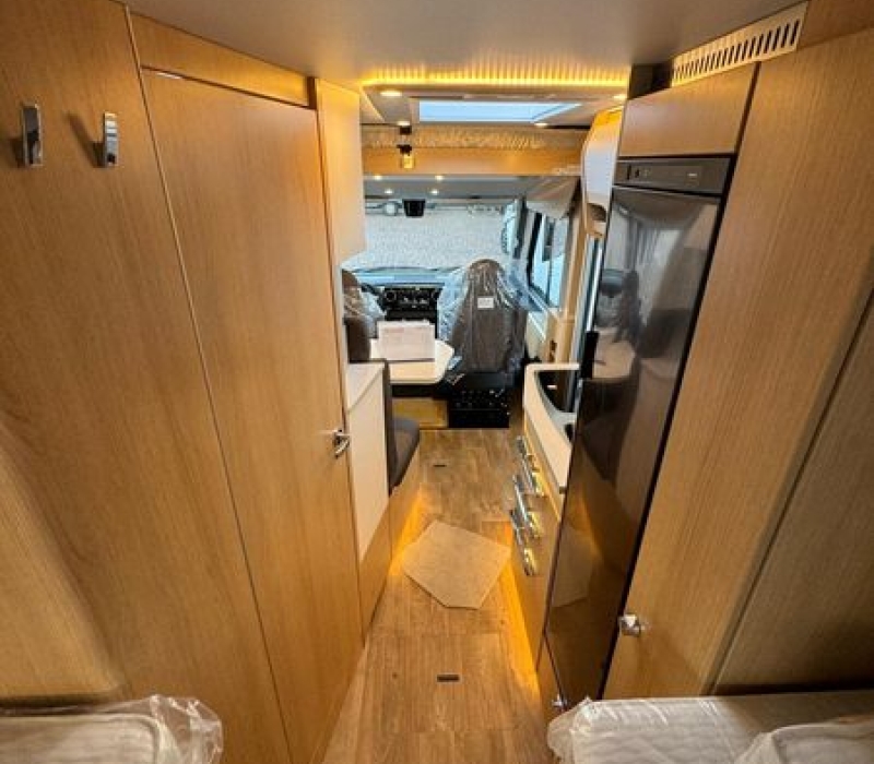 Motorhome Hymer BMC I 580_Mercedes benz_cambio automatico_Camper land 3000_Brescia (3)