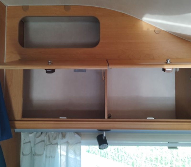 Camper mansardato Adriatik 572 serie 70_Camper land 3000 Brescia (14)