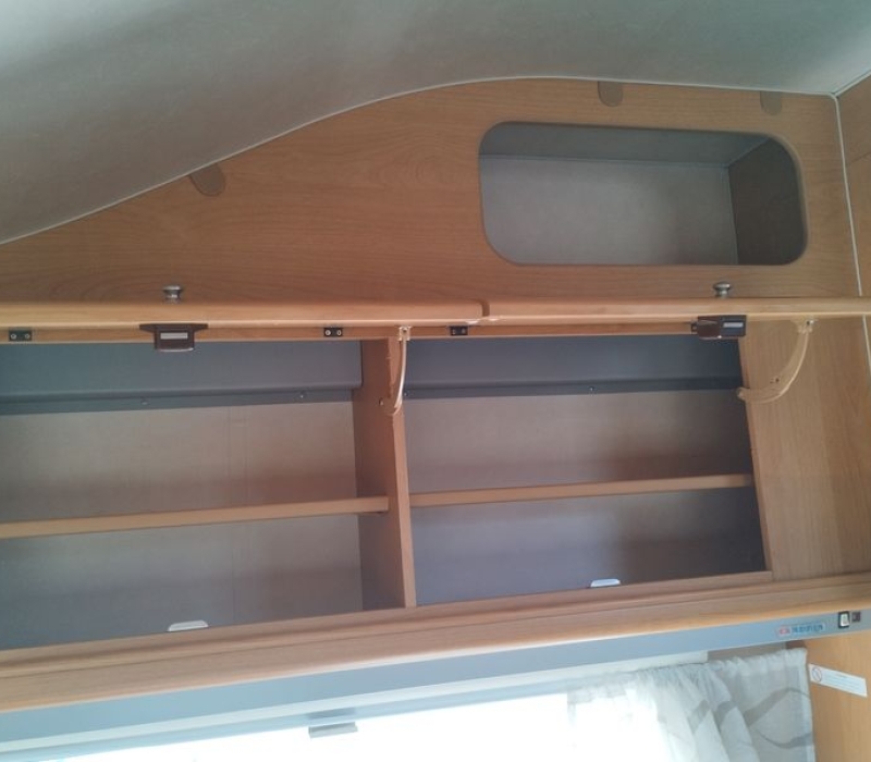 Camper mansardato Adriatik 572 serie 70_Camper land 3000 Brescia (9)