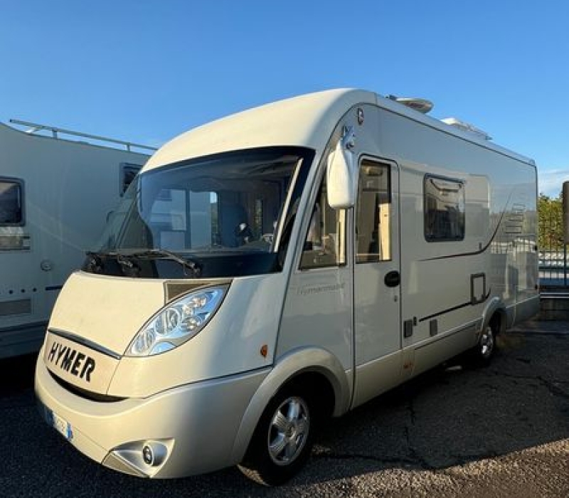 Hymer B514 SL motorhome garage grande (18)