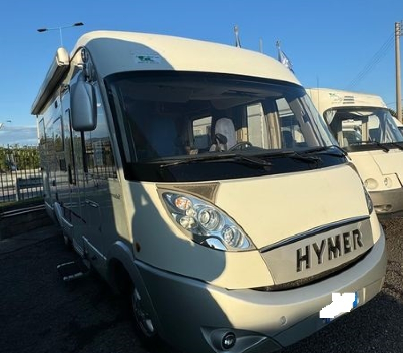 Hymer B514 SL motorhome garage grande (20)