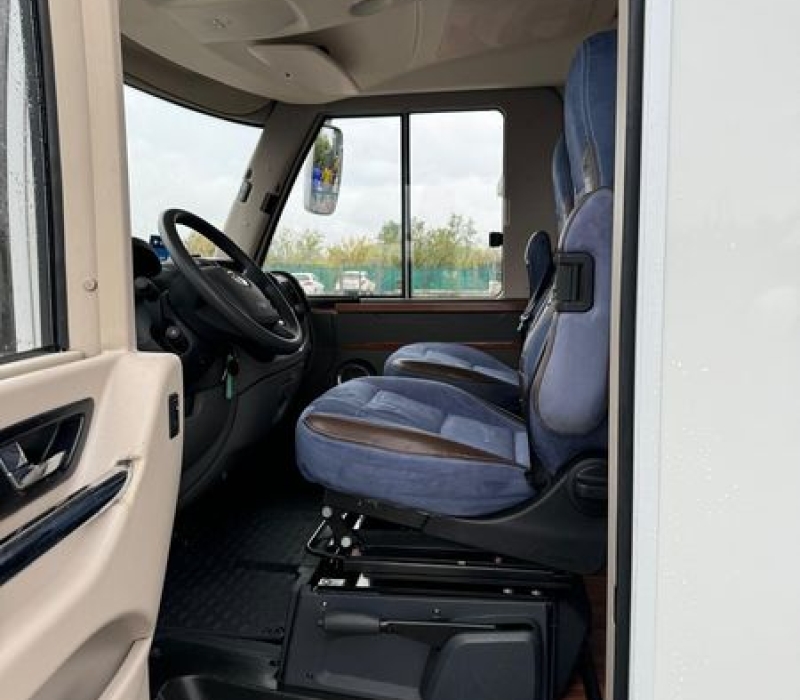 Hymer B514 SL motorhome garage grande (23)