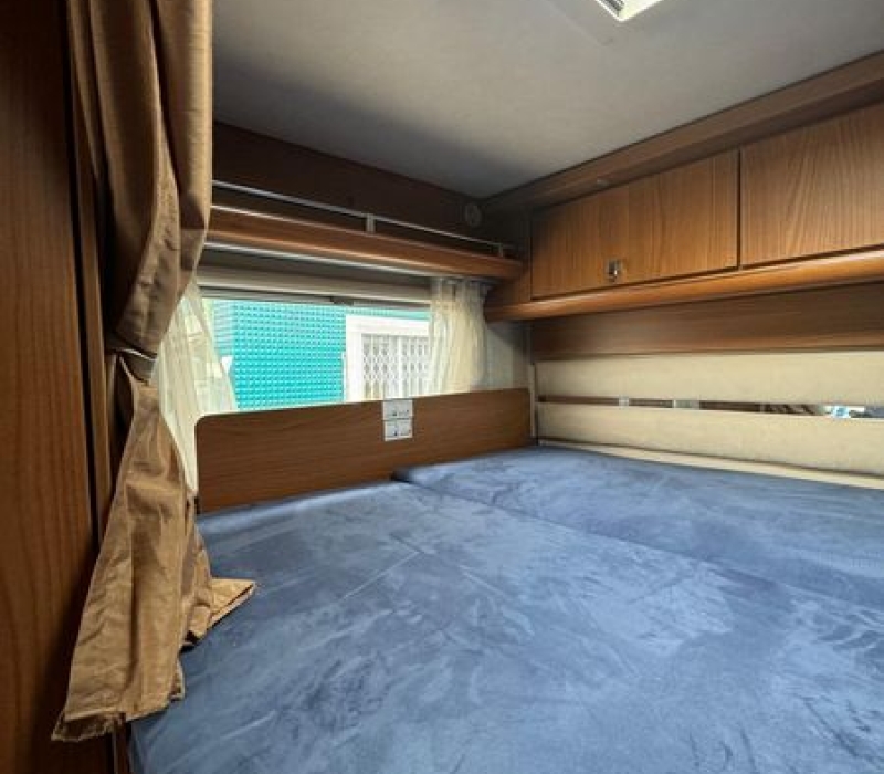 Hymer B514 SL motorhome garage grande (29)