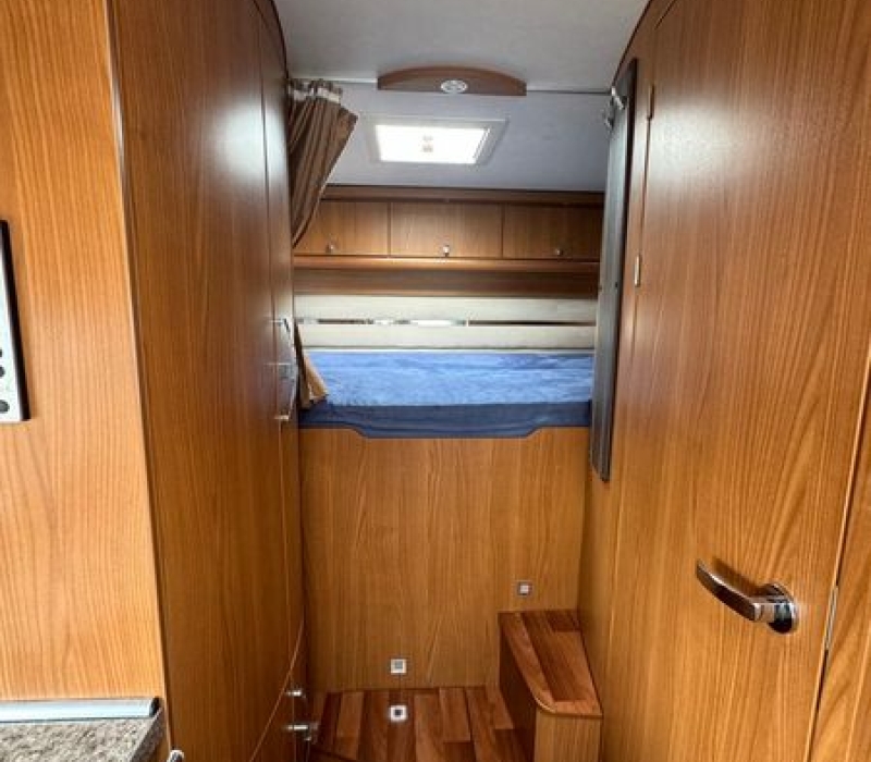 Hymer B514 SL motorhome garage grande (30)