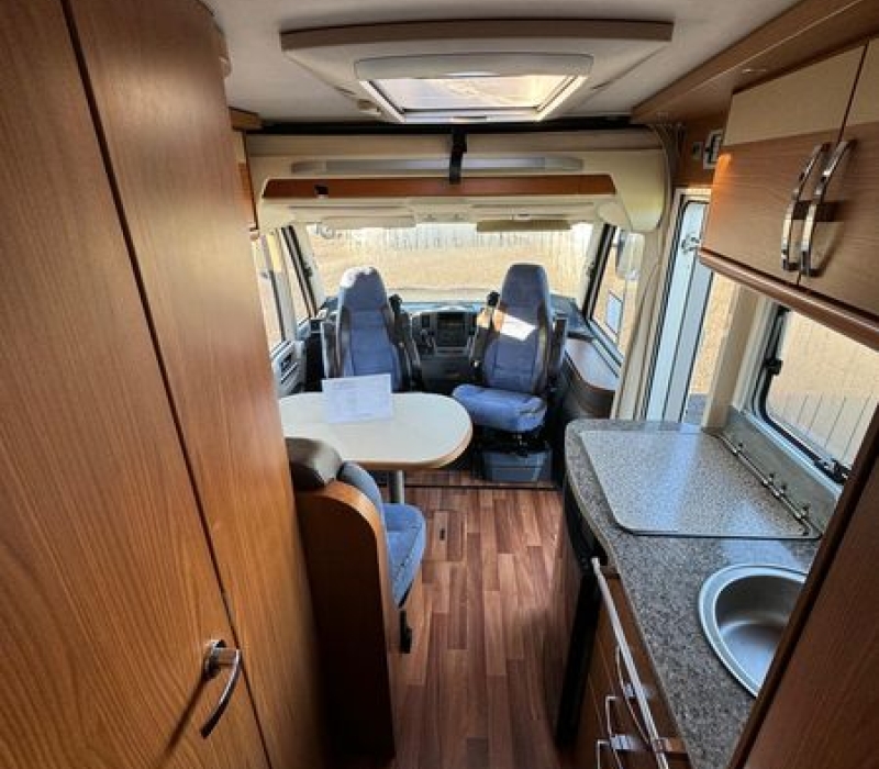 Hymer B514 SL motorhome garage grande (7)