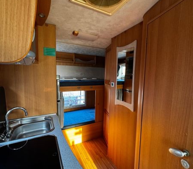 Camper mansardato 7 posti letto_usato_Camper Land 3000_Brescia (13)