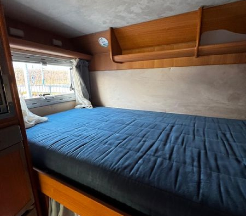 Camper mansardato 7 posti letto_usato_Camper Land 3000_Brescia (14)