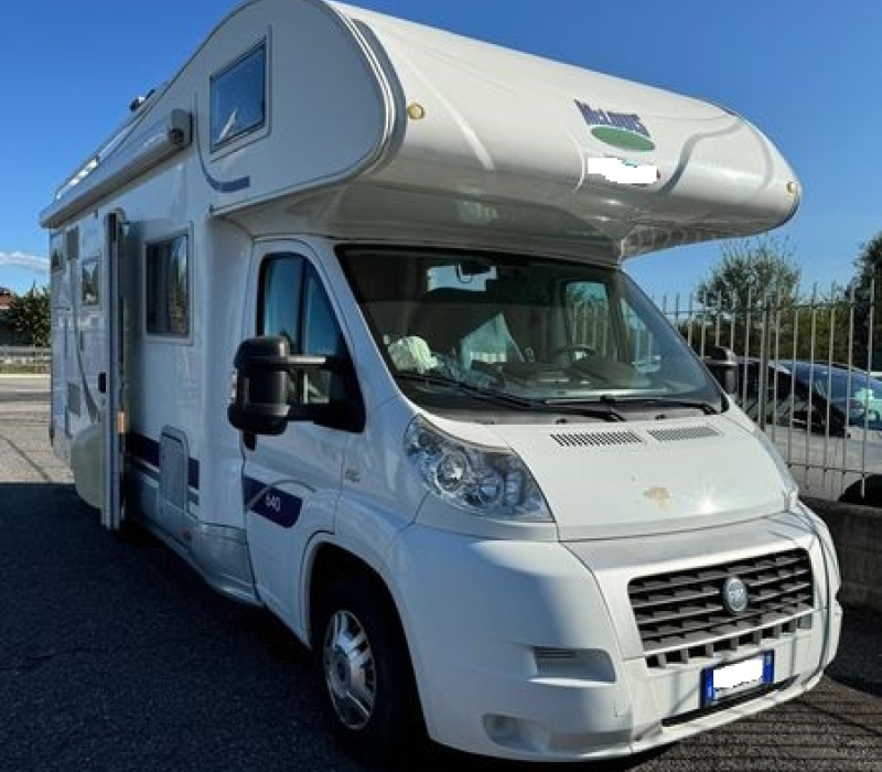 Camper mansardato 7 posti letto_usato_Camper Land 3000_Brescia (2)