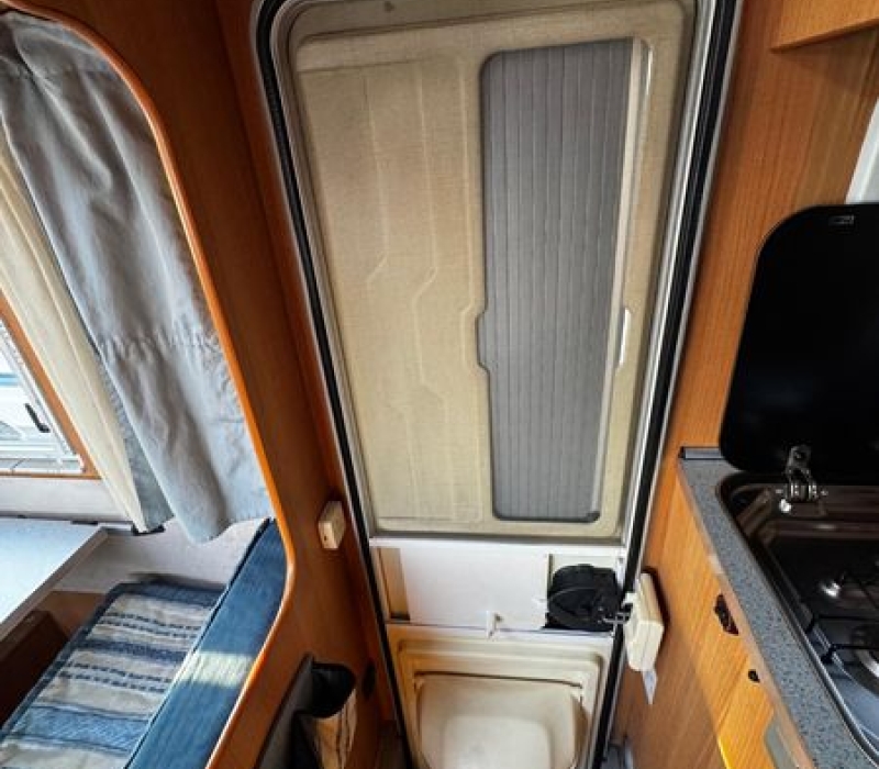 Camper mansardato 7 posti letto_usato_Camper Land 3000_Brescia (20)