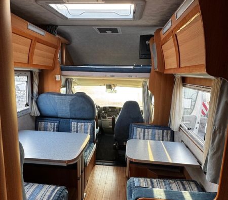 Camper mansardato 7 posti letto_usato_Camper Land 3000_Brescia (41)