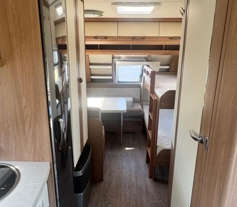 Caravan Hobby usta_Camper land 300_brescia (14)