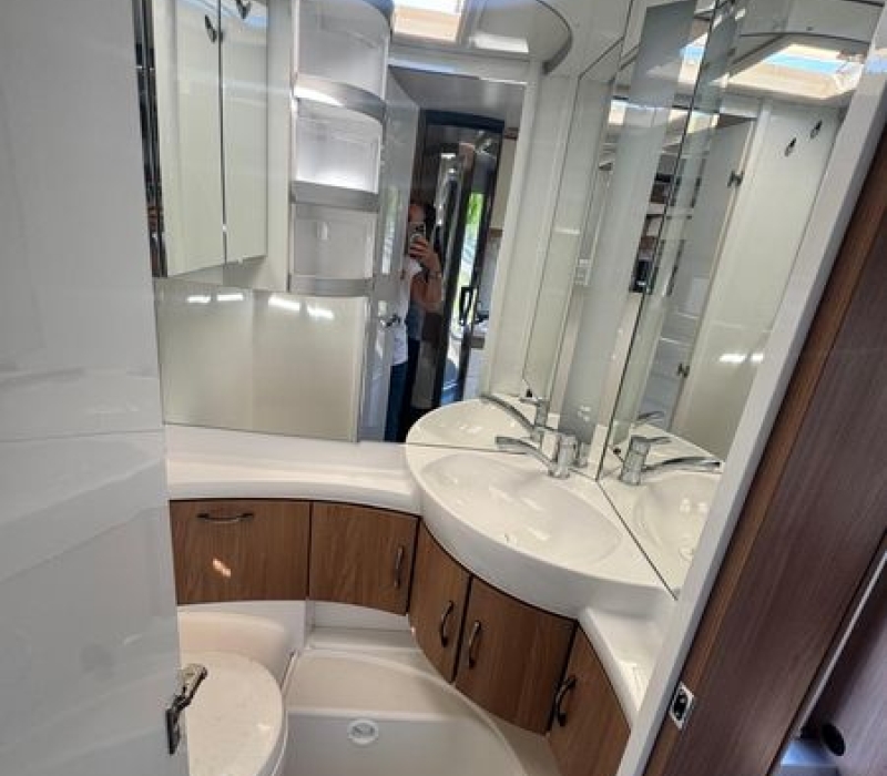 Caravan Hobby usta_Camper land 300_brescia (27)