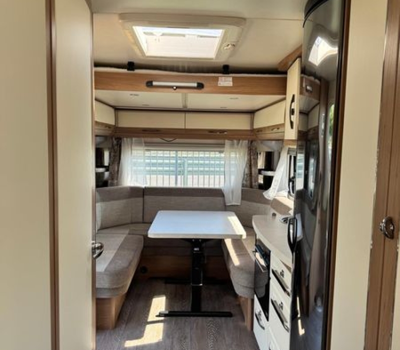 Caravan Hobby usta_Camper land 300_brescia (3)