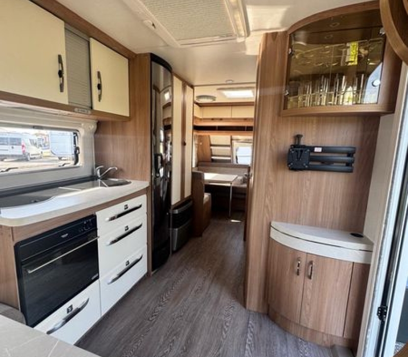 Caravan Hobby usta_Camper land 300_brescia (30)