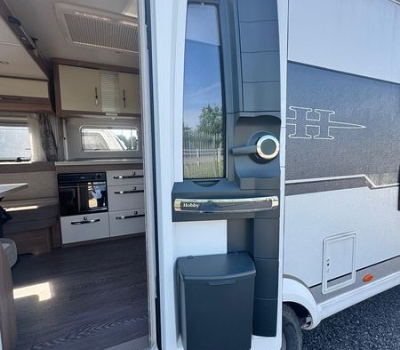 Caravan Hobby usta_Camper land 300_brescia (35)