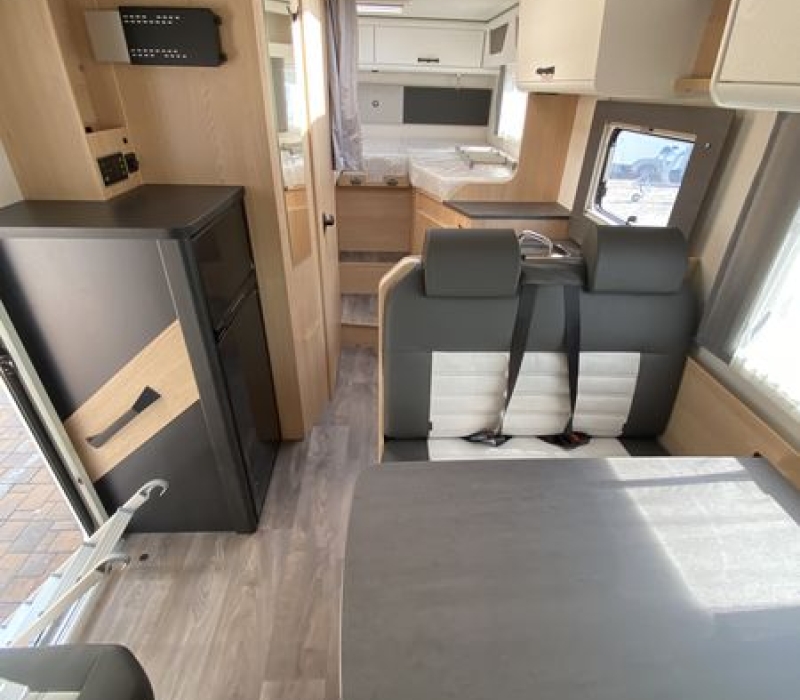 SEmintegrale 699_letti gemelli-garage grande-letto basculante-camper land 3000_brescia (11)