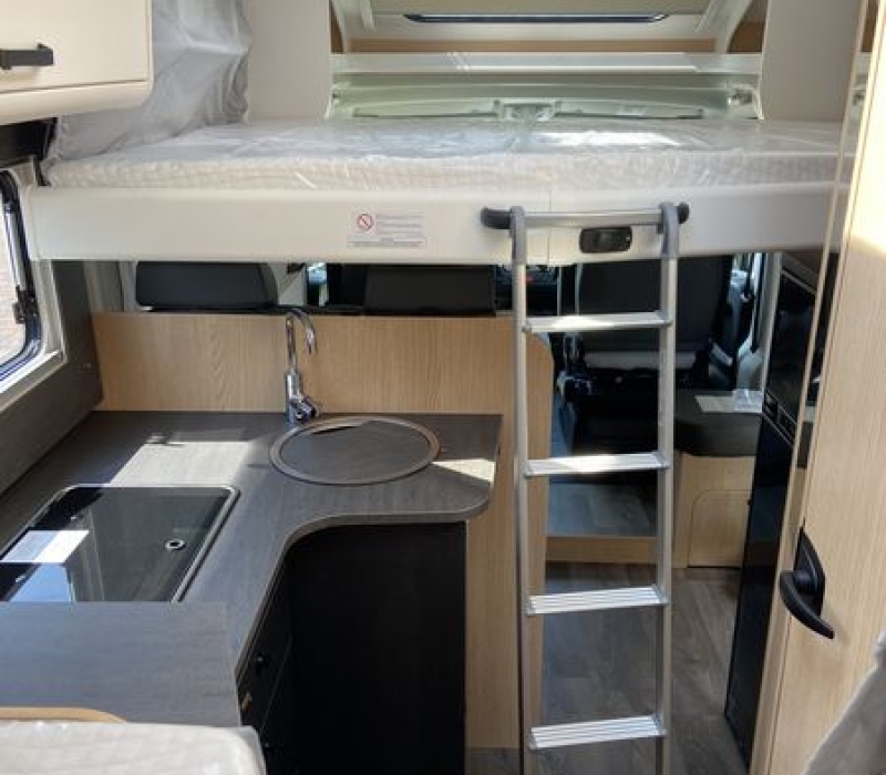 SEmintegrale 699_letti gemelli-garage grande-letto basculante-camper land 3000_brescia (13)