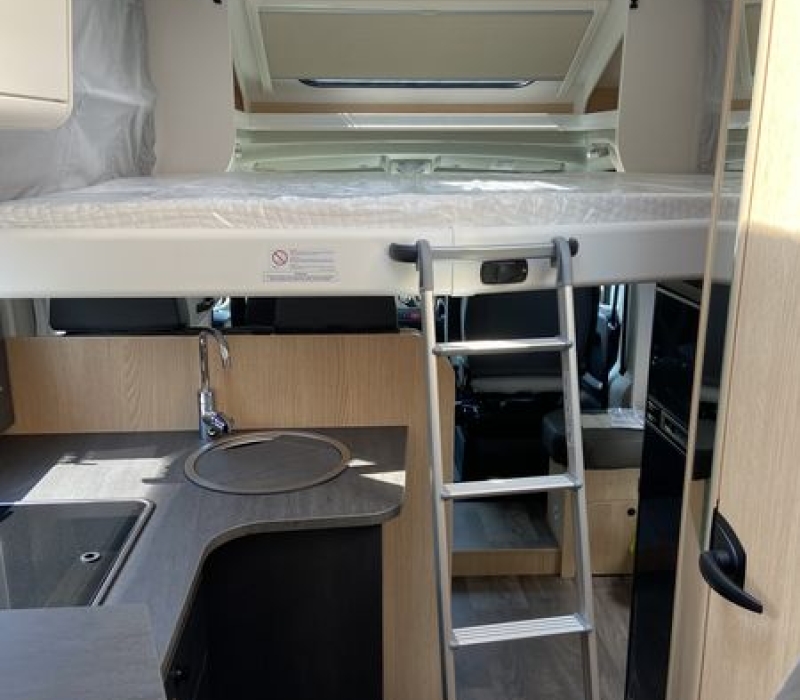 SEmintegrale 699_letti gemelli-garage grande-letto basculante-camper land 3000_brescia (14)