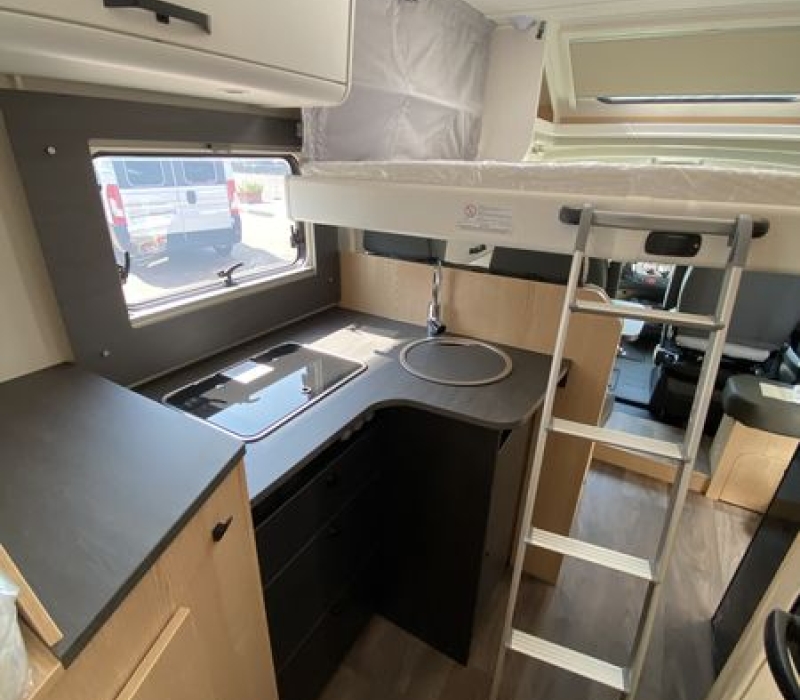 SEmintegrale 699_letti gemelli-garage grande-letto basculante-camper land 3000_brescia (17)