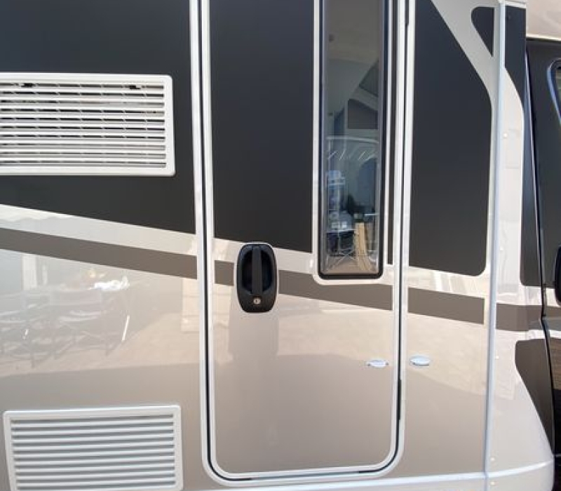 SEmintegrale 699_letti gemelli-garage grande-letto basculante-camper land 3000_brescia (21)