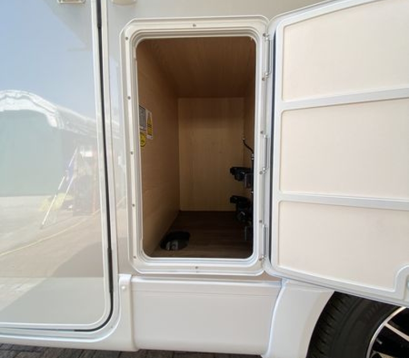 SEmintegrale 699_letti gemelli-garage grande-letto basculante-camper land 3000_brescia (22)