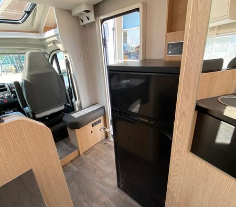 SEmintegrale 699_letti gemelli-garage grande-letto basculante-camper land 3000_brescia (54)