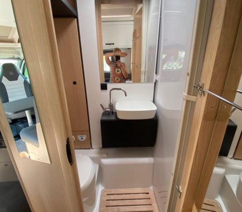 SEmintegrale 699_letti gemelli-garage grande-letto basculante-camper land 3000_brescia (59)