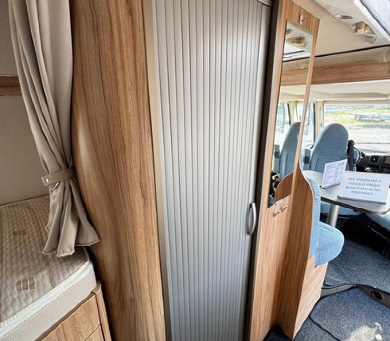 Motorhome Hymer Exsisi i 474-compatto-letti gemelli-usato-Camper land3000 (14)