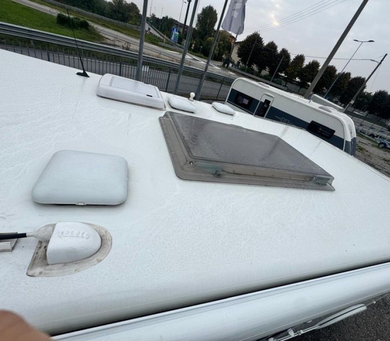 Motorhome Hymer Exsisi i 474-compatto-letti gemelli-usato-Camper land3000 (26)