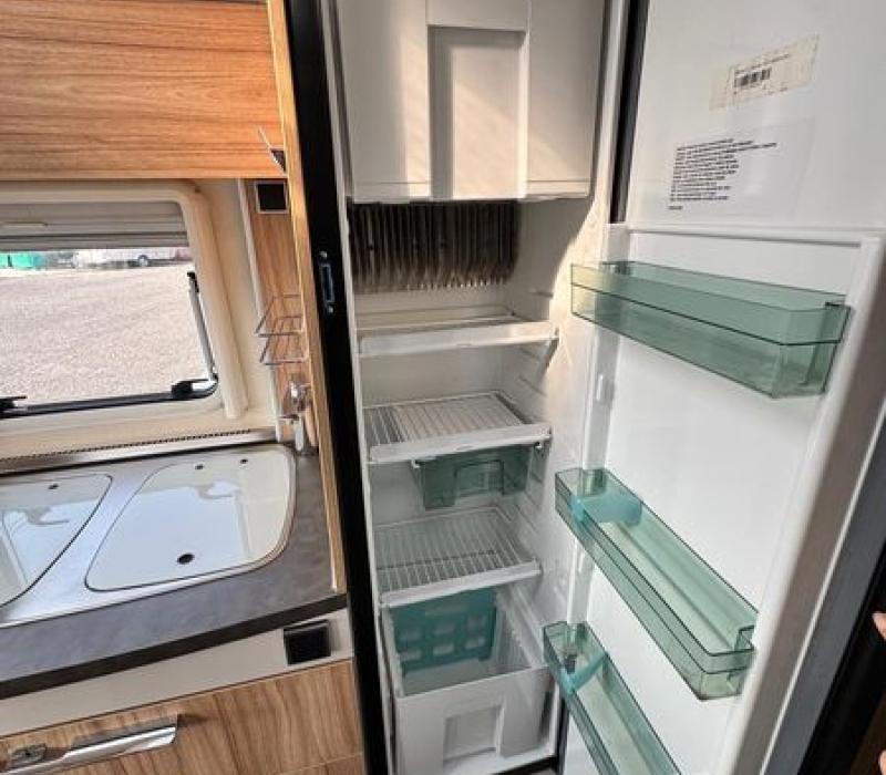 Motorhome Hymer Exsisi i 474-compatto-letti gemelli-usato-Camper land3000 (42)