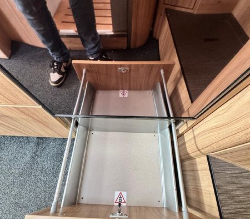 Motorhome Hymer Exsisi i 474-compatto-letti gemelli-usato-Camper land3000 (43)