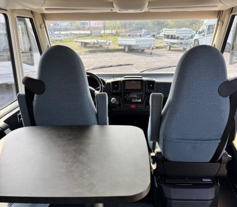 Motorhome Hymer Exsisi i 474-compatto-letti gemelli-usato-Camper land3000 (5)