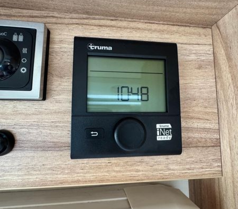 Motorhome Hymer Exsisi i 474-compatto-letti gemelli-usato-Camper land3000 (50)