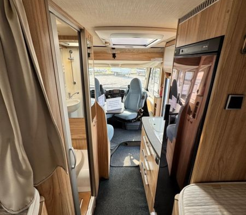 Motorhome Hymer Exsisi i 474-compatto-letti gemelli-usato-Camper land3000 (60)