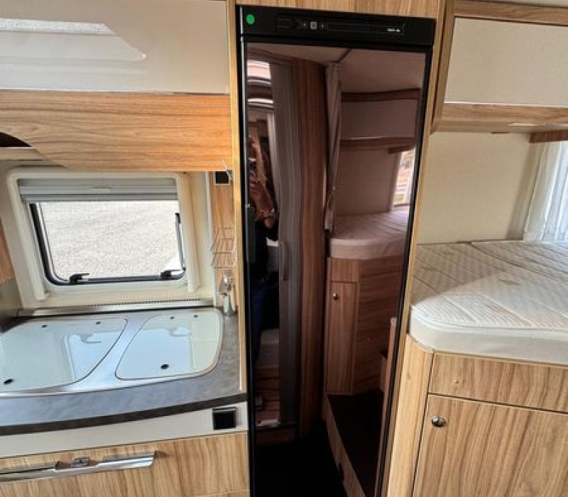 Motorhome Hymer Exsisi i 474-compatto-letti gemelli-usato-Camper land3000 (63)