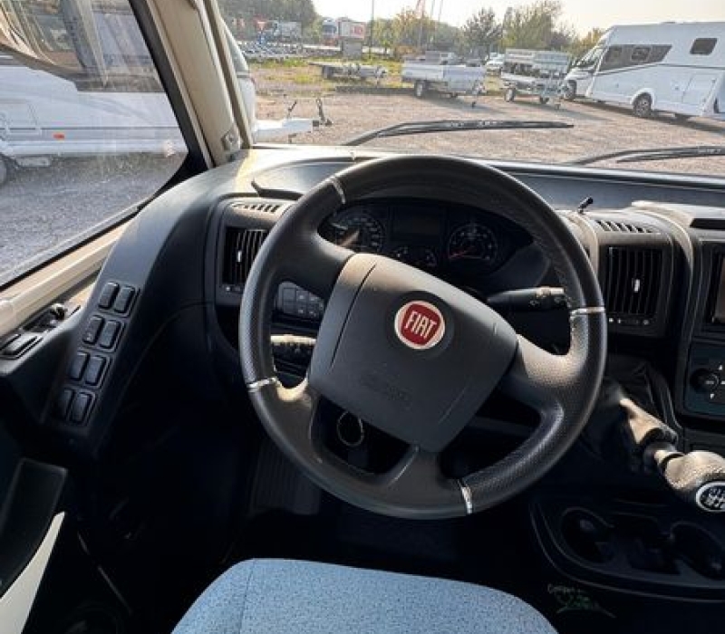 Motorhome Hymer Exsisi i 474-compatto-letti gemelli-usato-Camper land3000 (7)