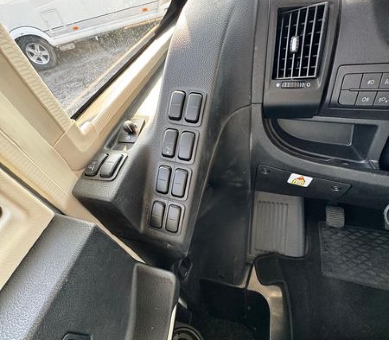 Motorhome Hymer Exsisi i 474-compatto-letti gemelli-usato-Camper land3000 (8)