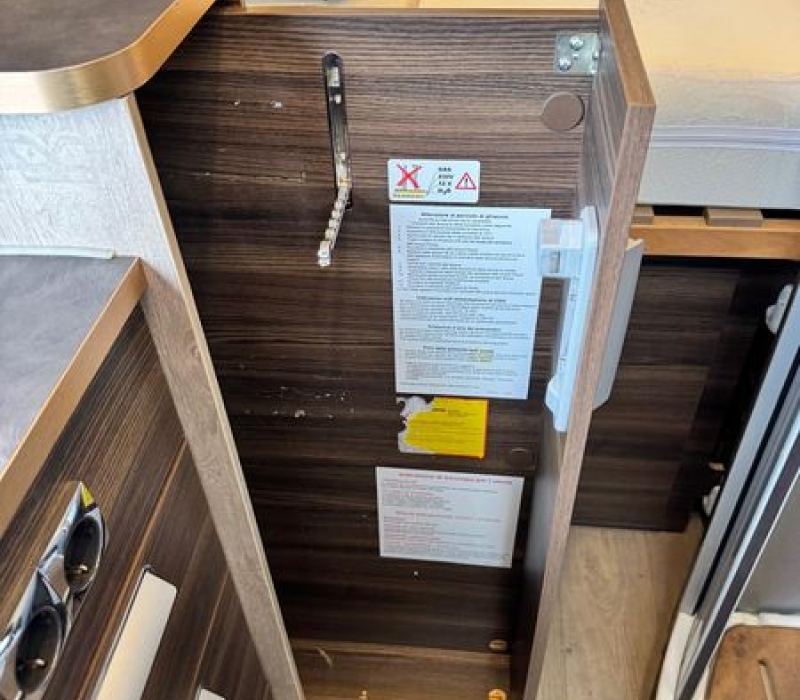 Camper furgonato _Laika 540_ ECOVIP _usato Camper land 3000_Brescia (22)