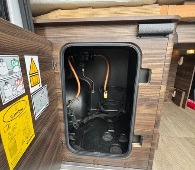 Camper furgonato _Laika 540_ ECOVIP _usato Camper land 3000_Brescia (26)